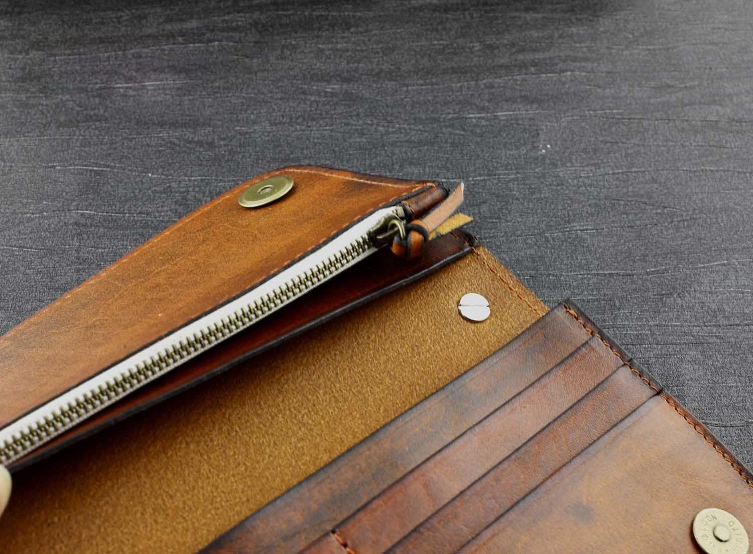 Genuine_Leather_Mens_Chain_Wallet_Biker_Wallet_Cool_Leather_Wallet_Long_Trucker_Wallets_for_Men_1